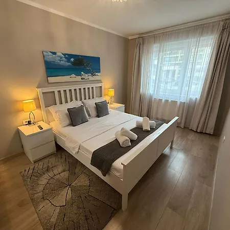 公寓 Coresi Comfort *